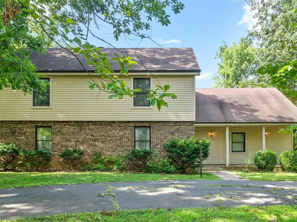 119 S Sunset Cir, Hopkinsville, KY 42240