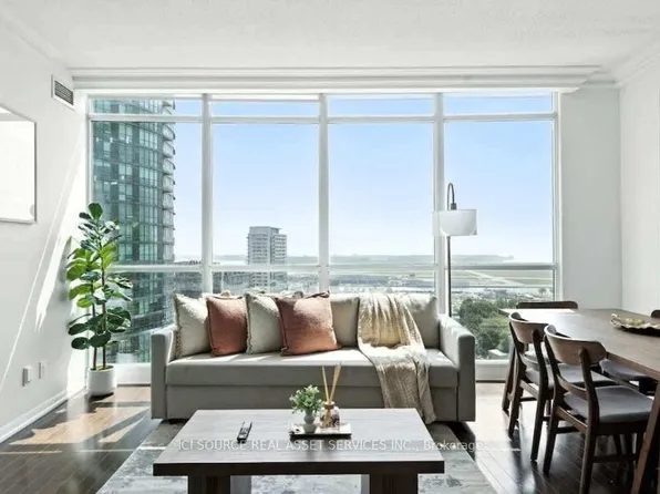 219 Fort York Blvd, Toronto, ON