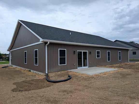 4th image of 217 Poplar St