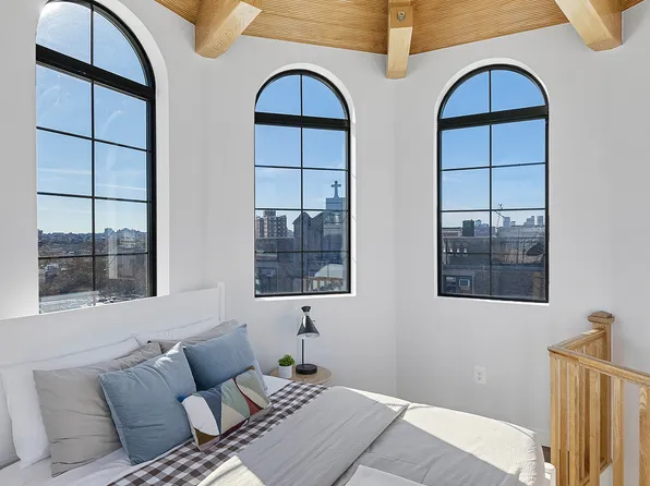 788 Willoughby Avenue image 8 of 19