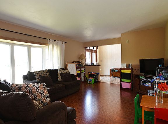 5th image of 15115 Narcissus Ct
