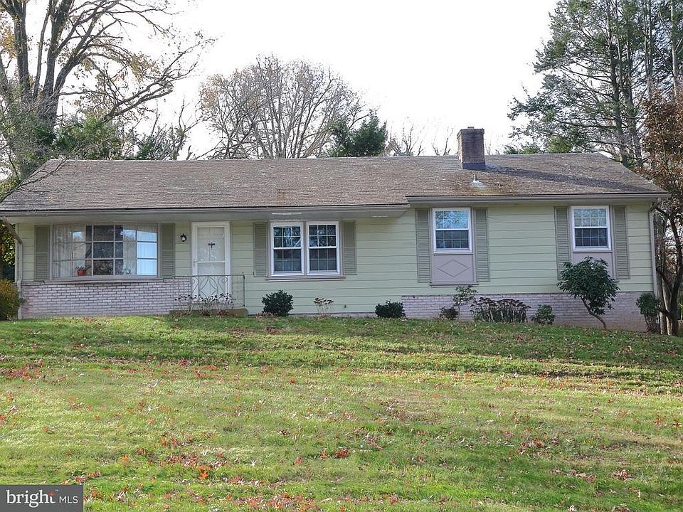 1st image of 1116 Colonial Rd