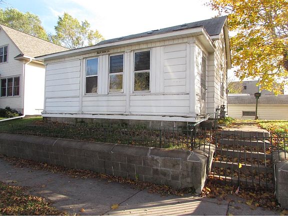 2nd image of 346 Sherburne Ave