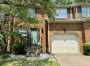 3417 Springlake Dr, Lexington, KY 40517