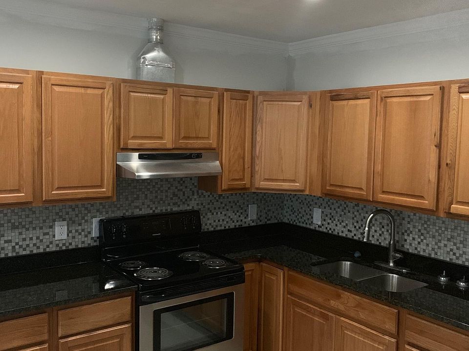 1st image of 800 Dresden Ave APT C