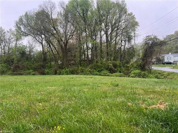 1613 Potts Ave #34, High Pt, NC 27260