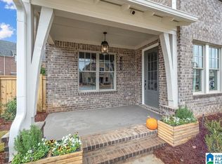 1699 Thatcham Ln, Hoover, AL 35244