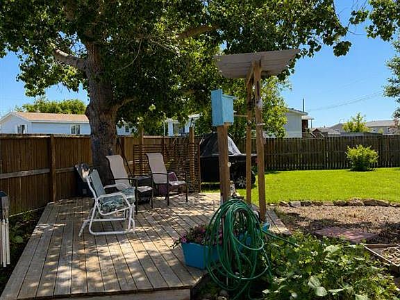 3rd image of 4439 NE Park Cres