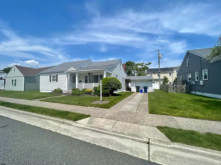 307 N Essex Ave — Photo 3