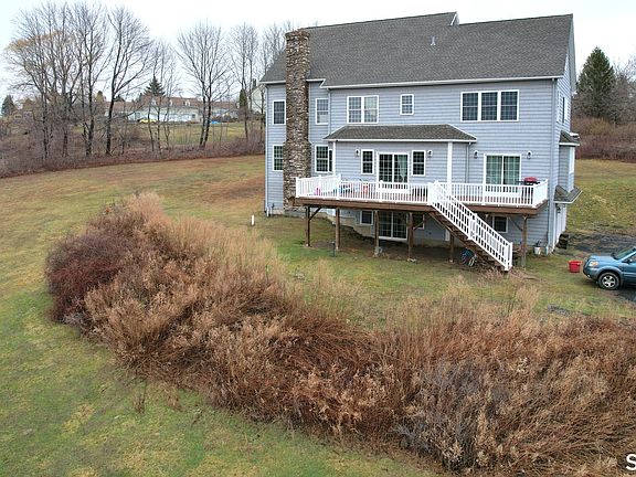 4th image of 4 Hard Hill Road South