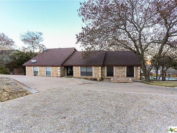2nd image of 1513 Tanglewood Dr