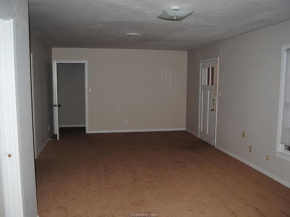 5th image of 500 Bolton Ave