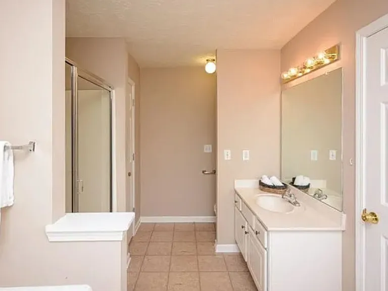 2295 Carlysle Cove Dr — Photo 16
