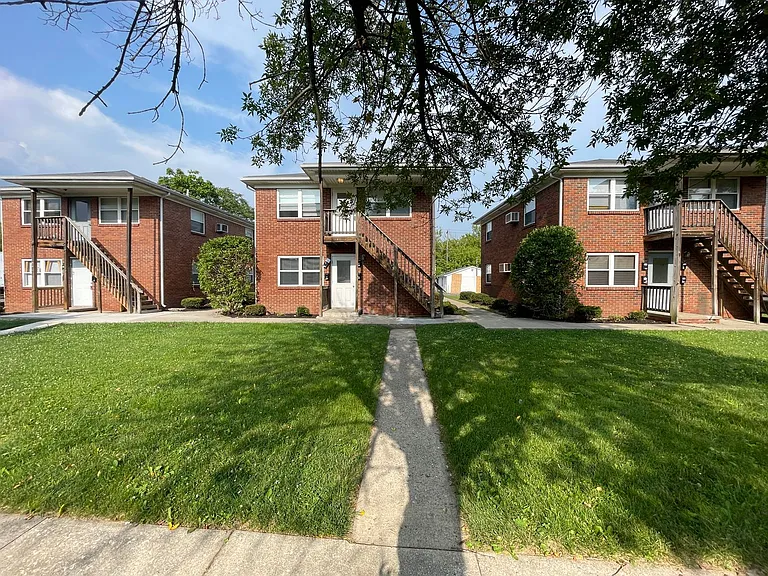23 S Webster Ave — Photo 1