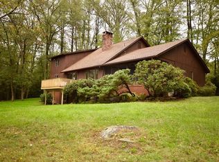 16 Red Bridge Rd, Wilbraham, MA 01095