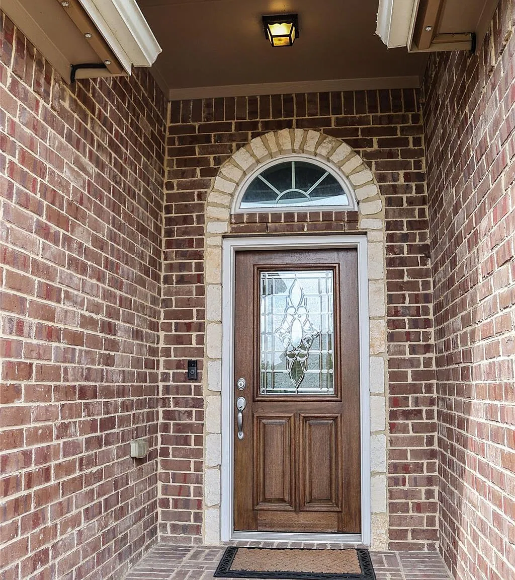 3 bed, 2.0 bath, 2080 sqft, $2,850 — Photo 4
