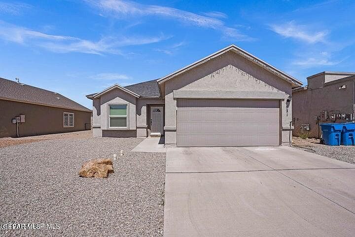 1st image of 821 Coyote Melon Dr