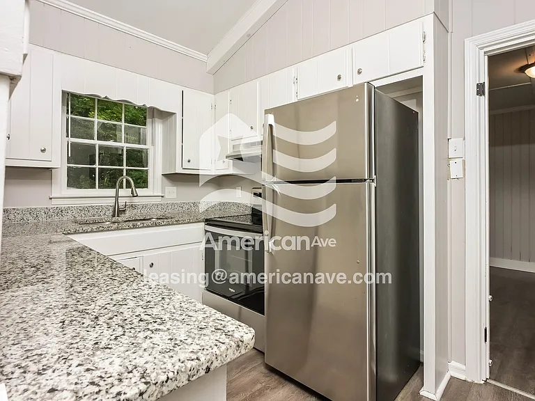 1464460_006_kitchen_6.jpg