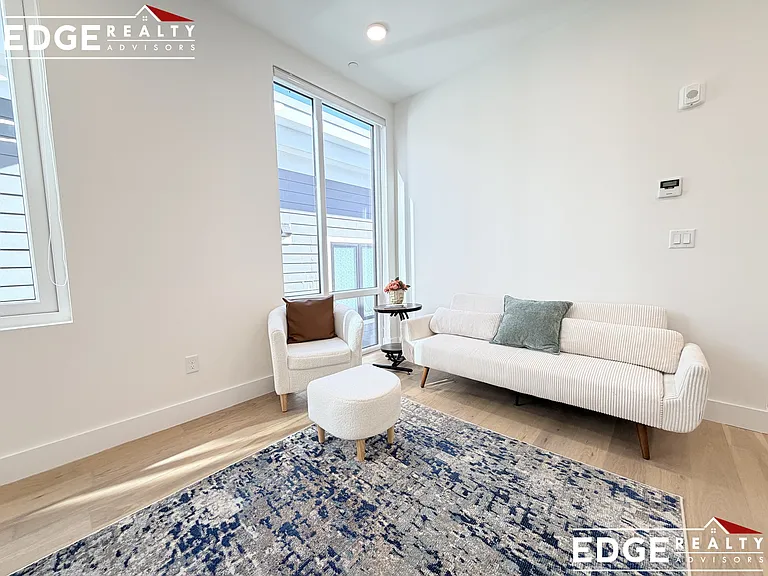 36-38 Hichborn St #504 — Photo 5