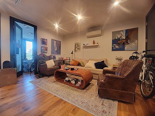 2nd image of 108 Manhattan Ave Suite 1