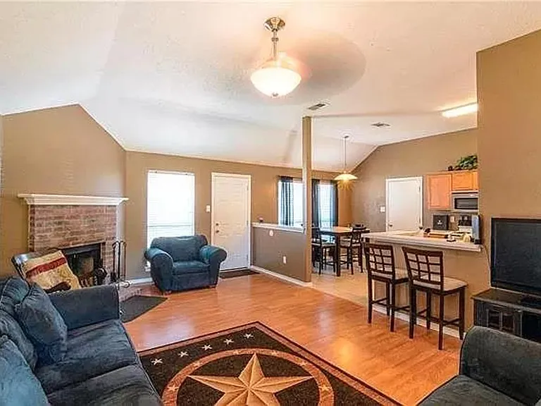 8810 Quail Ridge Dr — Photo 3
