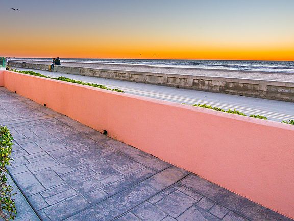 2nd image of 3422 Ocean Front Walk