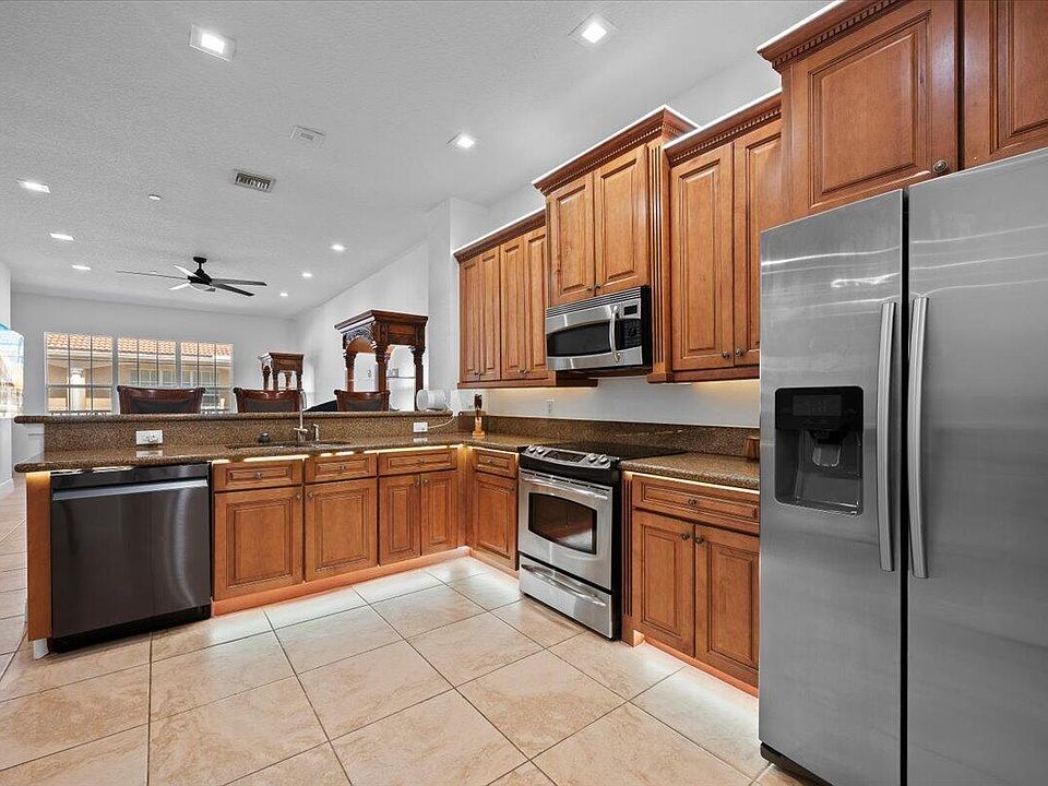 1st image of 5102 Artesa Way W