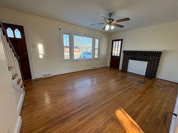 2nd image of 406 Monticello Ave