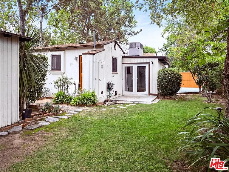 4328 Goodland Ave — Photo 42