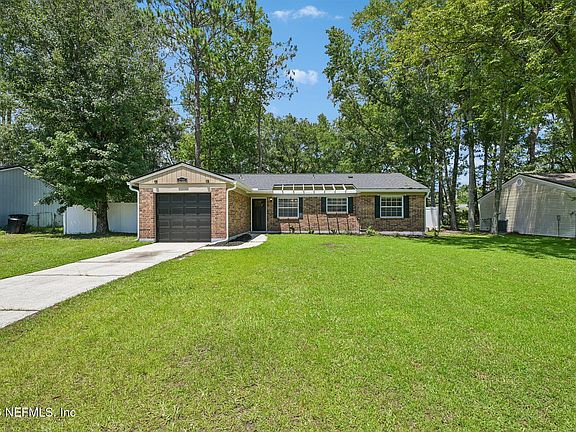 3rd image of 2702 PINEWOOD Boulevard N