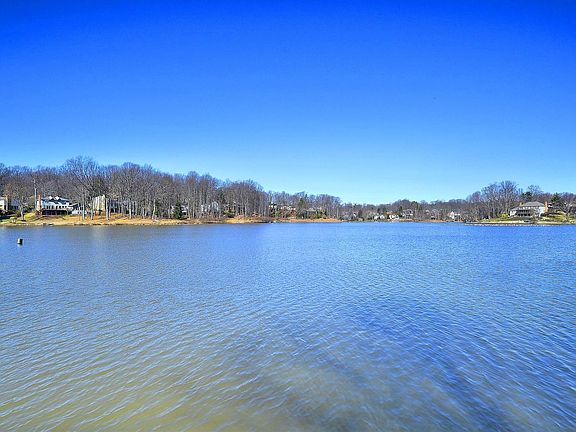 2nd image of 16209 Sunny Knoll Dr