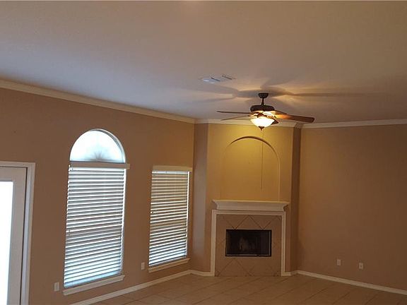 3rd image of 2410 Luzius Dr
