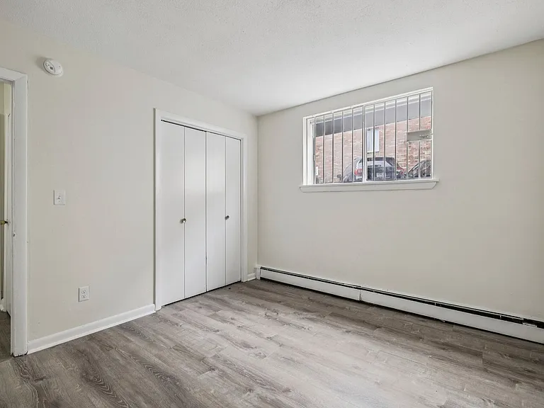 Gardner Street Apartments — Photo 42