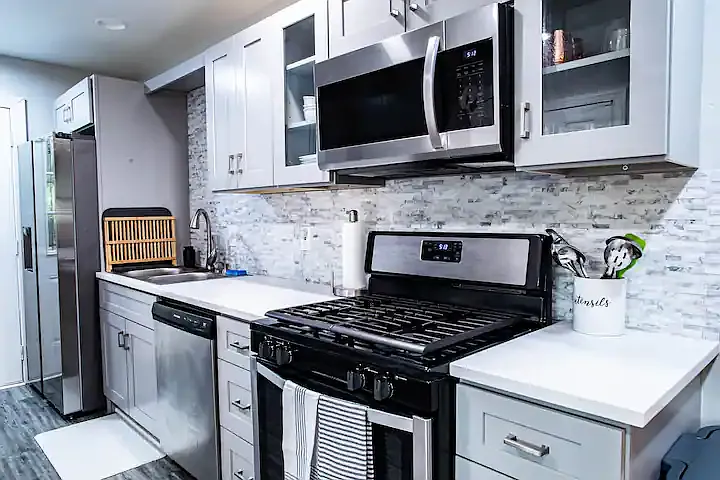 3753 Asbury Ln SW — Photo 4