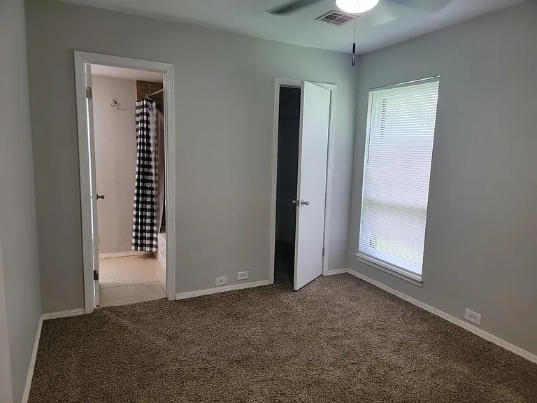 2817 Franklin Dr — Photo 10