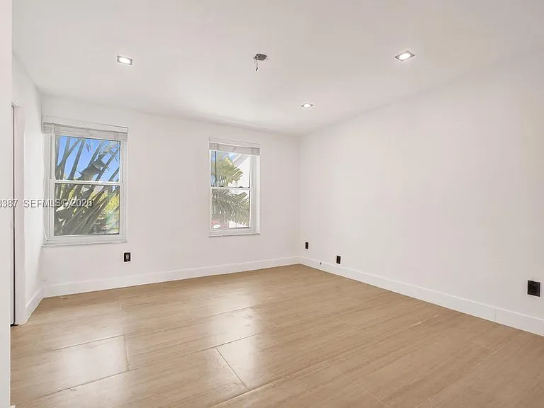 2129 NE 123rd St #0 — Photo 12