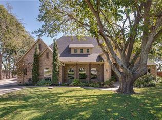 121 Lakeshore Dr, Waxahachie, TX 75165