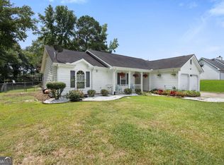 1729 Brandi Ln, Loganville, GA