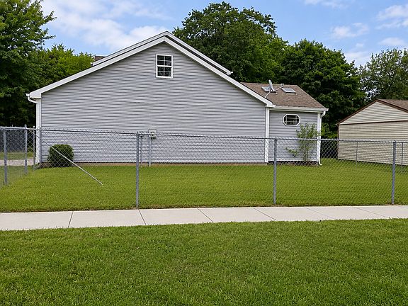 4th image of 11449 E 10th St