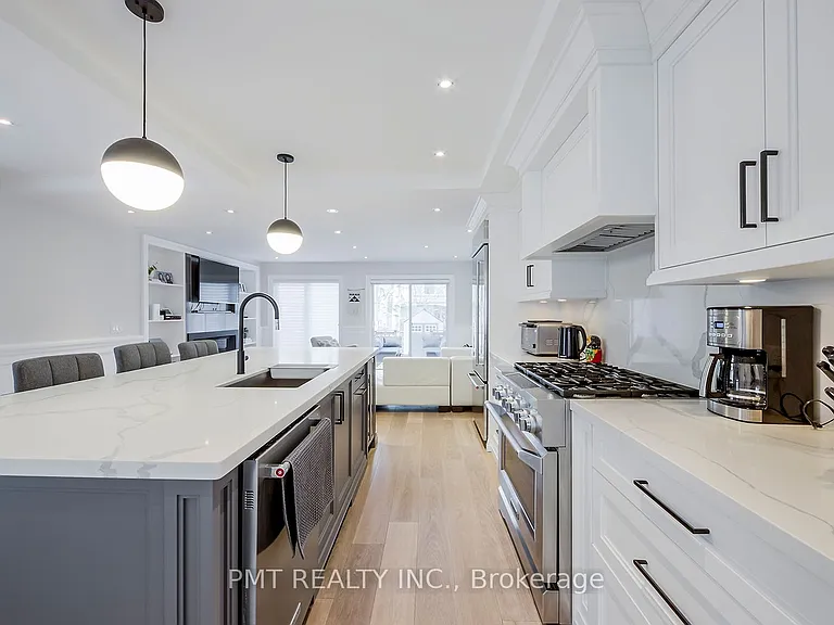 50 Thursfield Cres — Photo 14