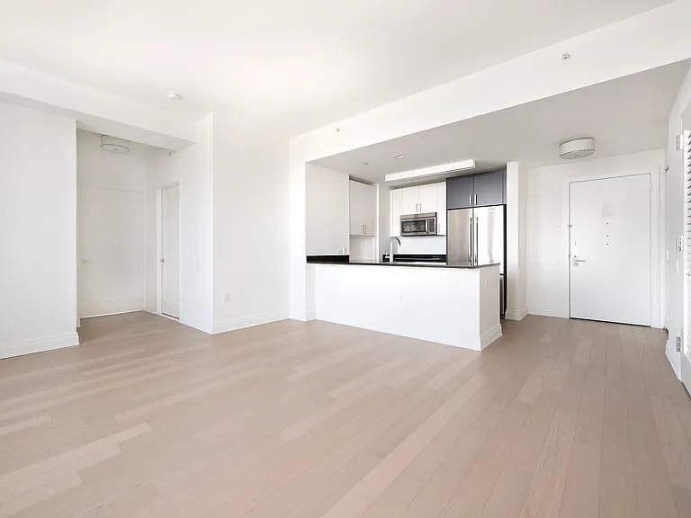 70 Pine St #3503 — Photo 3