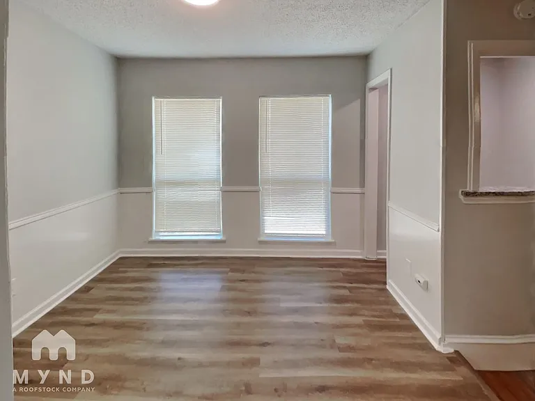 3305 Heritage Ln — Photo 10