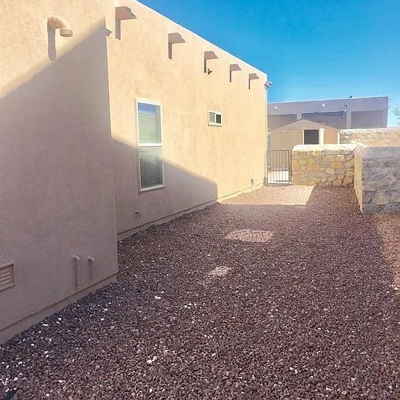 3716 Loma Cortez Dr — Photo 21