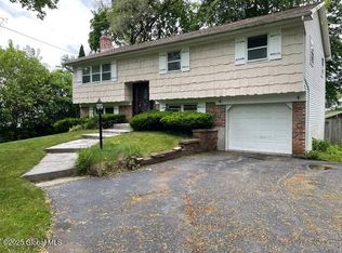 2070 Grand Blvd, Niskayuna, NY 12309