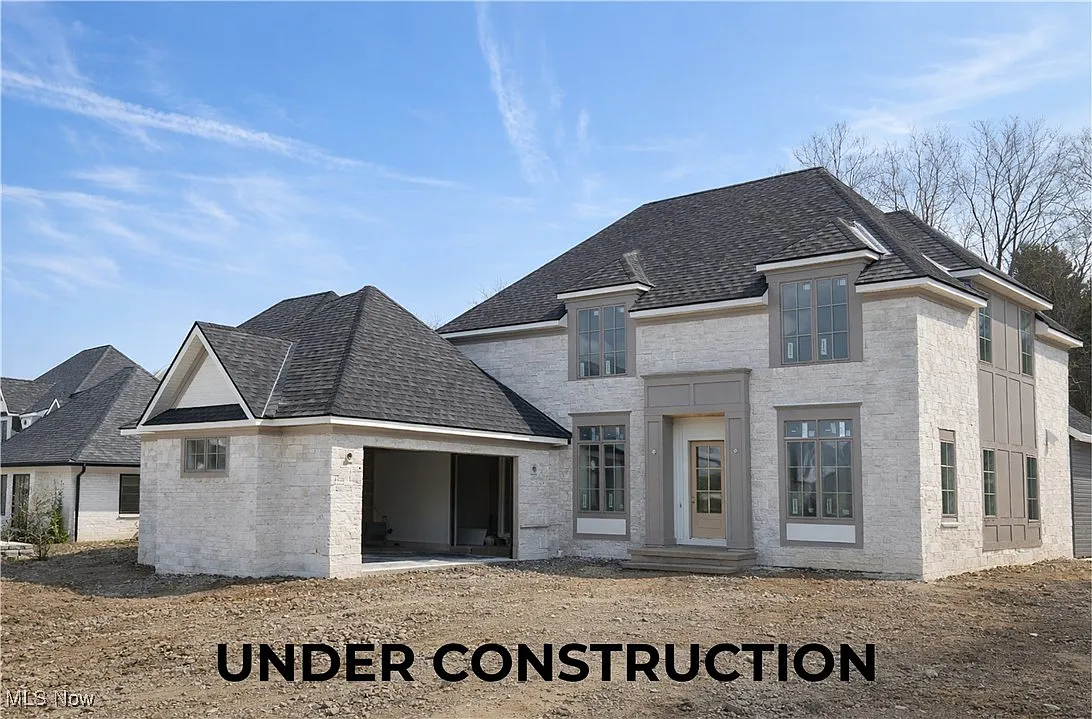 312 Woodridge Ln photo 1