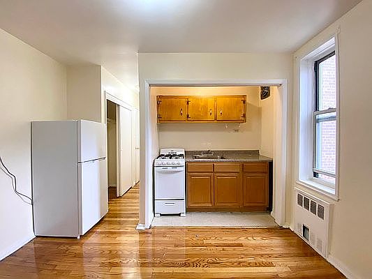 1st image of 541 W 150th St #13