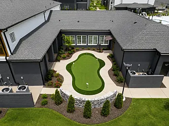 Clear Creek Springdale Apartments — Photo 11