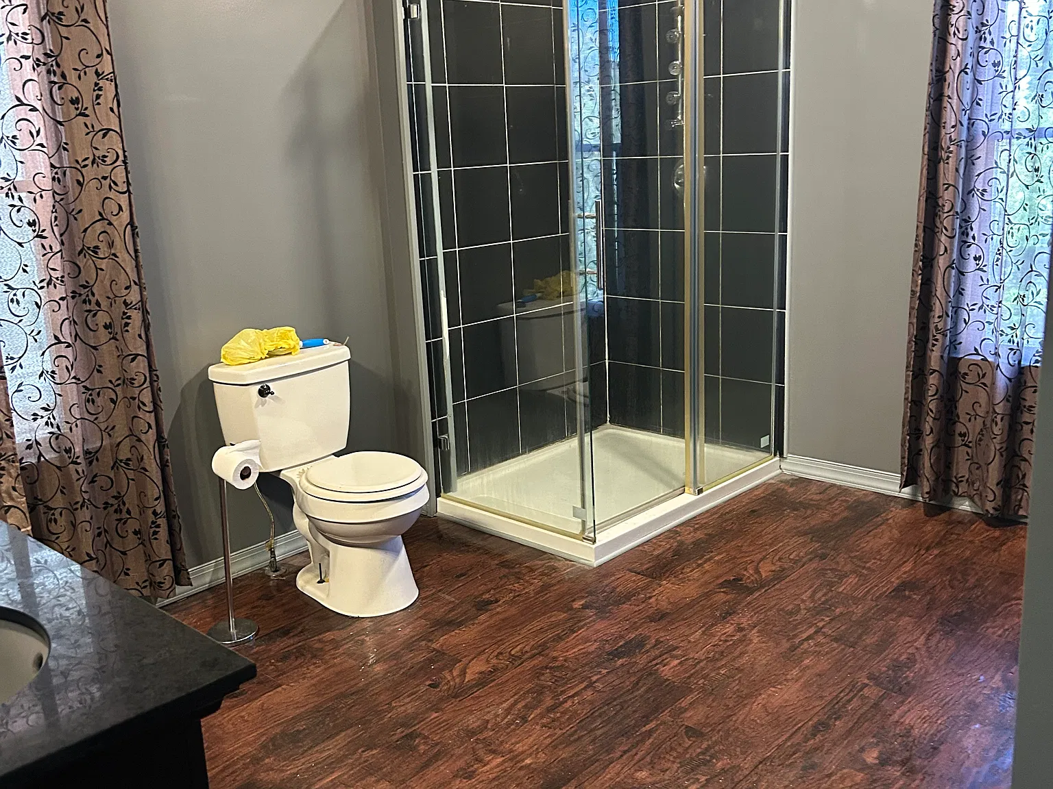 2 bed, 1250 sqft, $1,300 — Photo 1