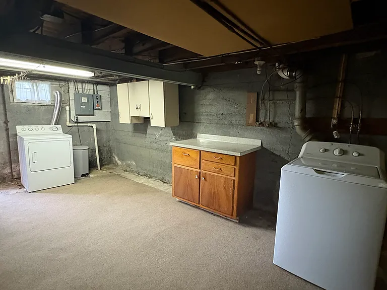 307 Irwin St — Photo 10