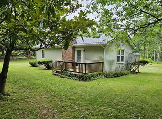 171 Della Ln, Austinville, VA 24312